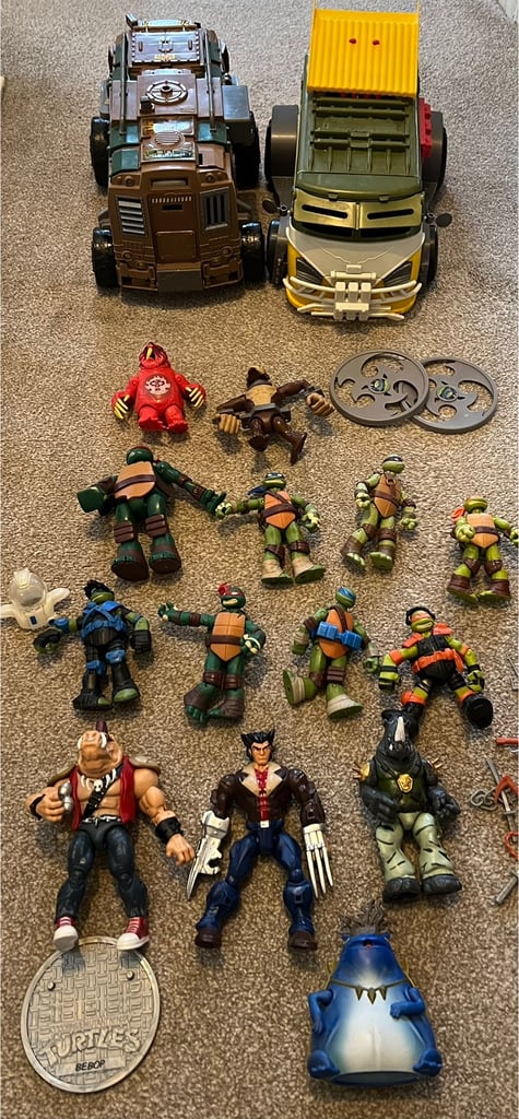 Teenage mutant ninja turtles toy bundle 