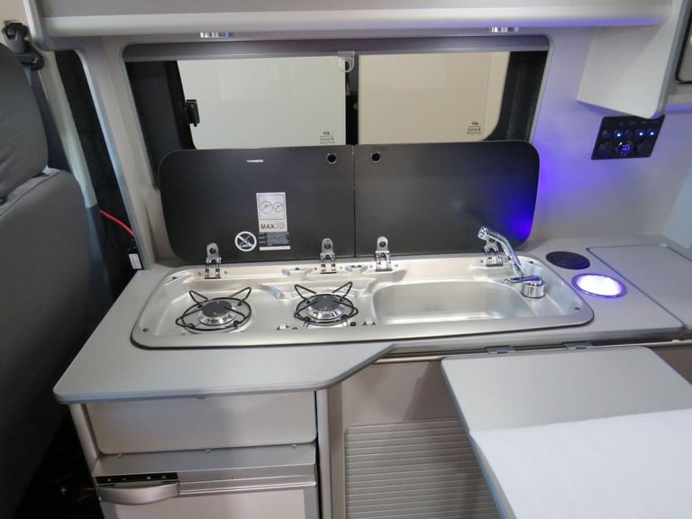 FORD TRANSIT CUSTOM 300 Limited Camper Van - Day Van - Motohome Black Manual Die