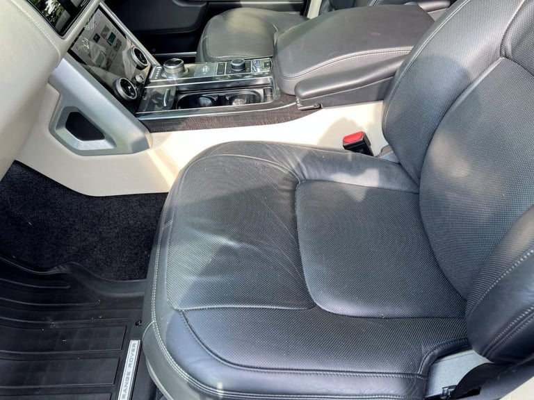 August 2018 Land Rover Range Rover 3.0 SD V6 Autobiography (275) Automatic SUV
