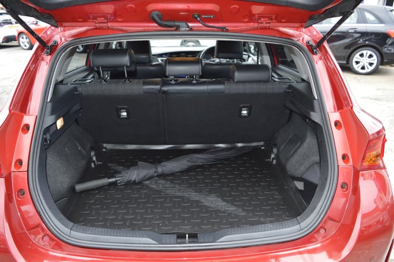 2014 Toyota Auris 1.8 VVTi Hybrid Excel 5dr CVT Auto ONE OWNER SAT NAV  HATCHBACK Petrol/Electric...