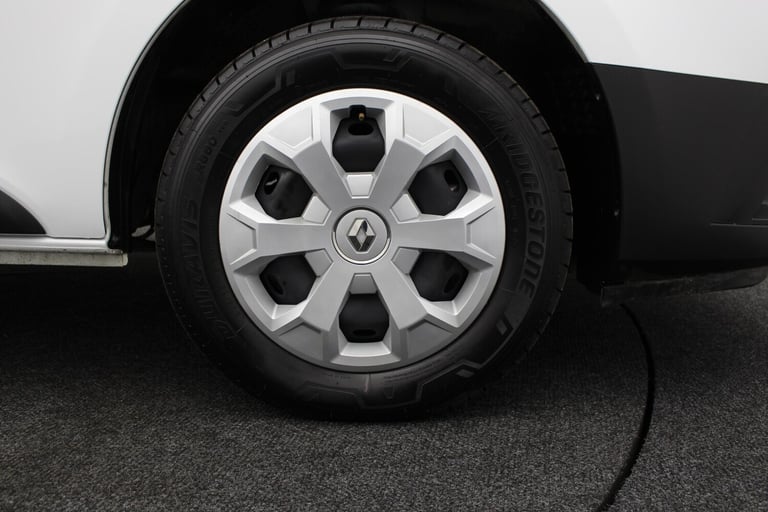 2024 Renault Trafic 2.0Dci Advance LL30 Blue Van Diesel Manual