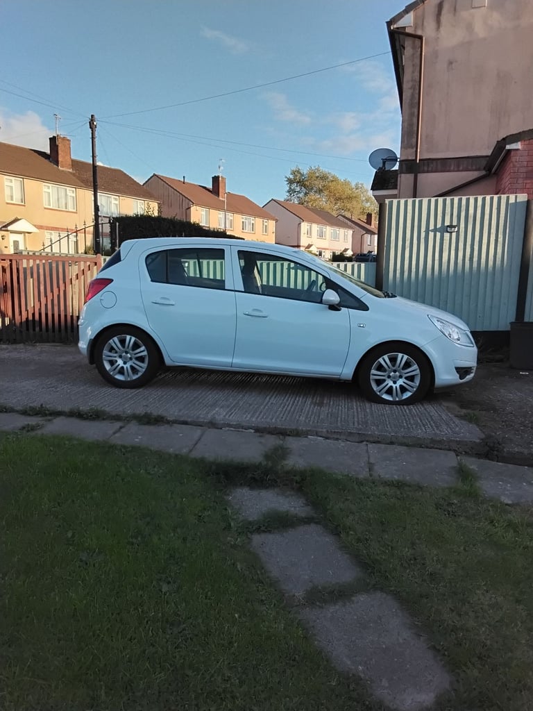Cheap Vauxhall, CORSA, Hatchback, 2010, Manual, 1229 (cc),5 doors for sale in Stoke-on-Trent, Staffordshire
