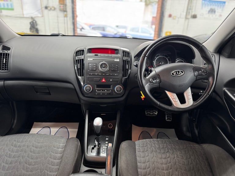 2011 Kia Ceed 1.6 CRDi 3 5dr Auto HATCHBACK Diesel Automatic