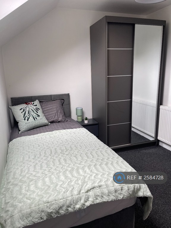 1 bedroom in Wellington Street, Kettering, NN16 (#2584728)