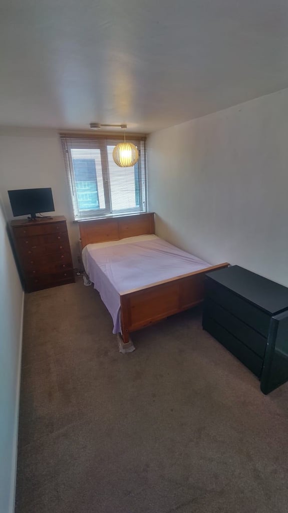 Large room for 1 person to Rent £785 per month