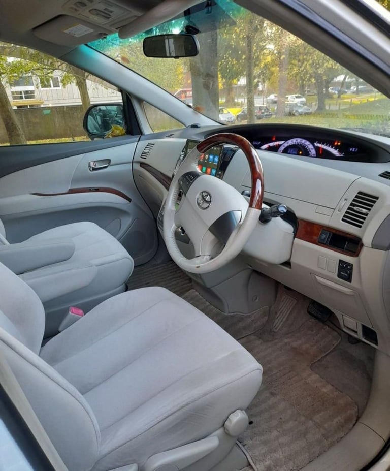 Toyota Estima in Aldershot GU12