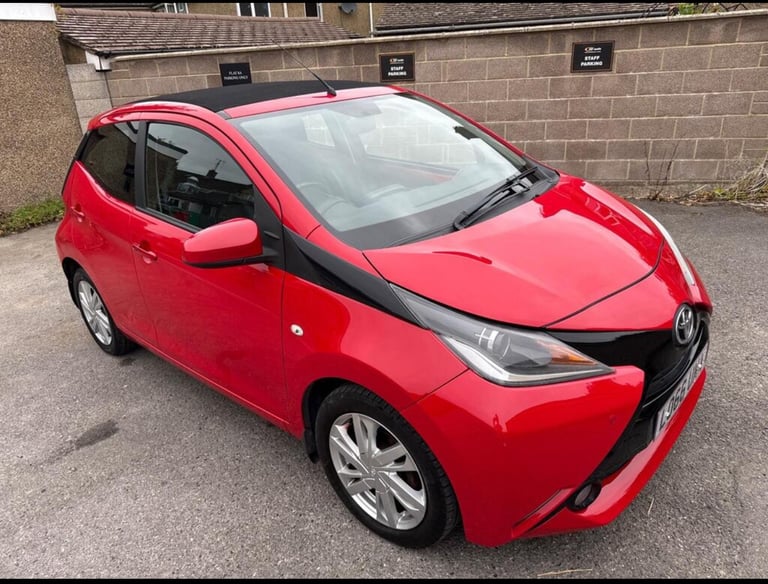 image for Toyota, AYGO, Hatchback, 2016, Semi-Auto, 998 (cc), 5 doors