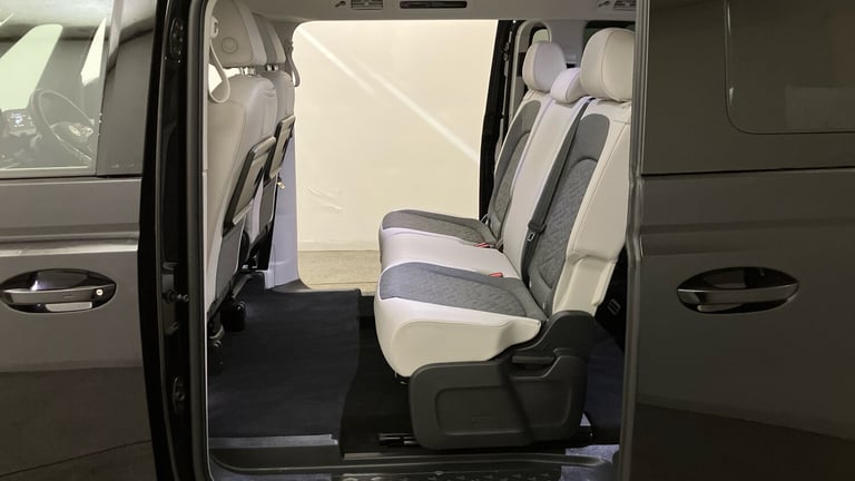 2025 Volkswagen ID.Buzz 210kW Style Pro 86kWh 5dr LWB Auto [7 Seat] Electric Estate Estate Electr...