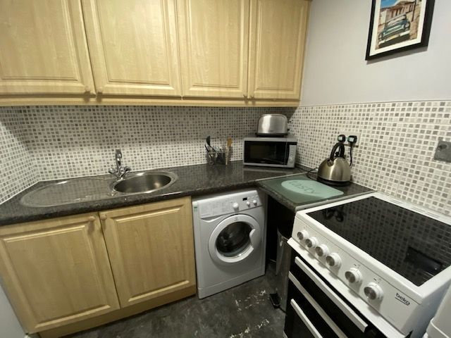 1 Bedroom Flat, Watson Crescent, Polwarth, Edinburgh