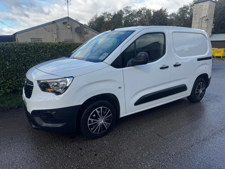 Vauxhall COMBO 2000 EDITION 79k Basic Stealth Camper