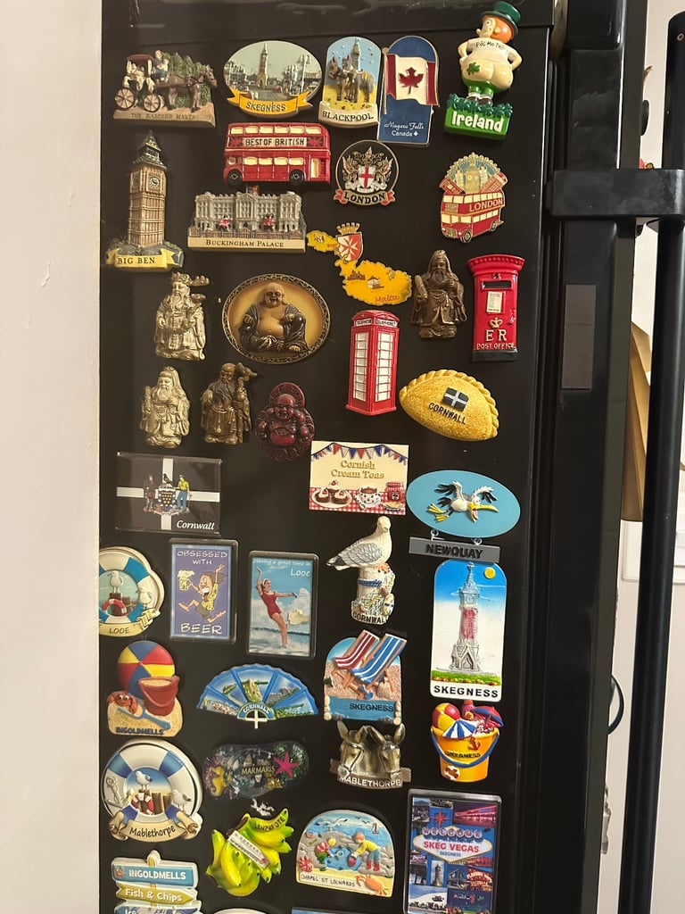 Lots of magnets good condition 