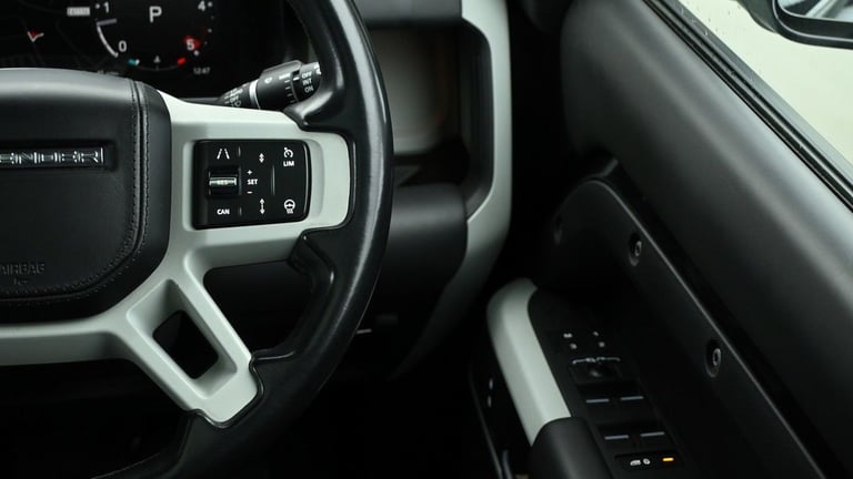 2023 Land Rover Defender 110 3.0 D250 MHEV X-Dynamic HSE SUV 5dr Diesel Auto 4WD Euro 6 (s/s) (25...