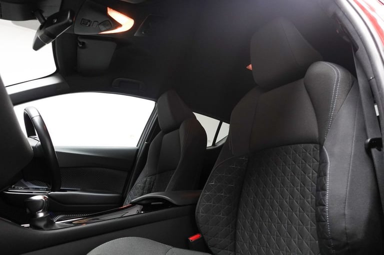 2021 Toyota C-HR 2.0 VVT-h GPF Design SUV 5dr Petrol Hybrid CVT Euro 6 (s/s) (184 ps) HATCHBACK P...