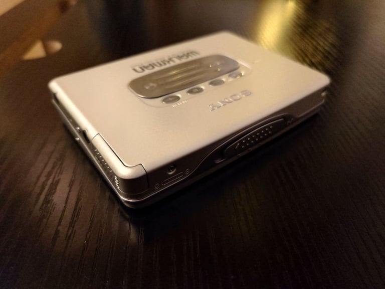 Sony walkman WM-EX811 in mint condition