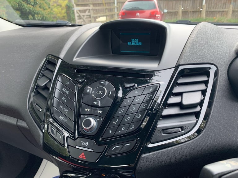 2015 Ford Fiesta 1.25 Zetec Euro 6 3dr HATCHBACK Petrol Manual