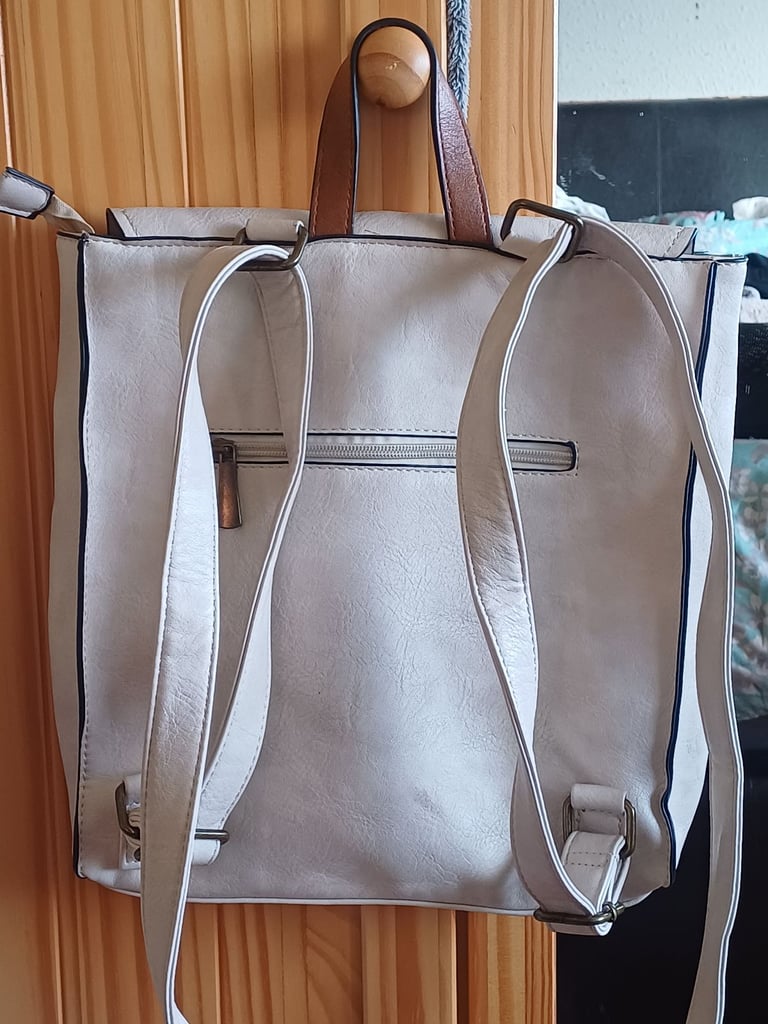 Ladies day time handbag.