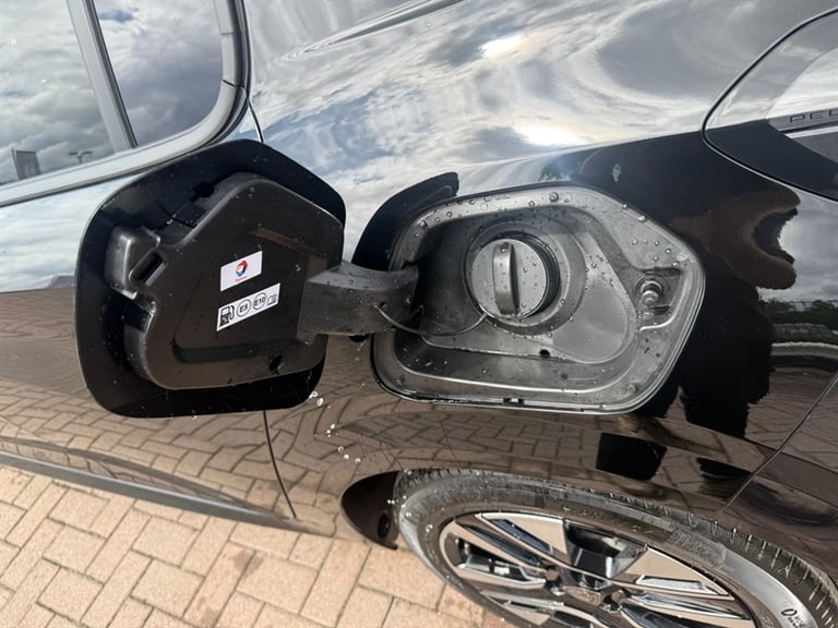 2025 Peugeot 208 1.2 PureTech Allure Hatchback 5dr Petrol Manual Euro 6 (s/s) (100 ps) Hatchback ...