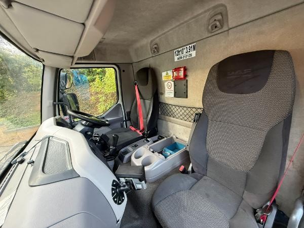 Daf LF220 Day Cab 28ft Box Body 4x2