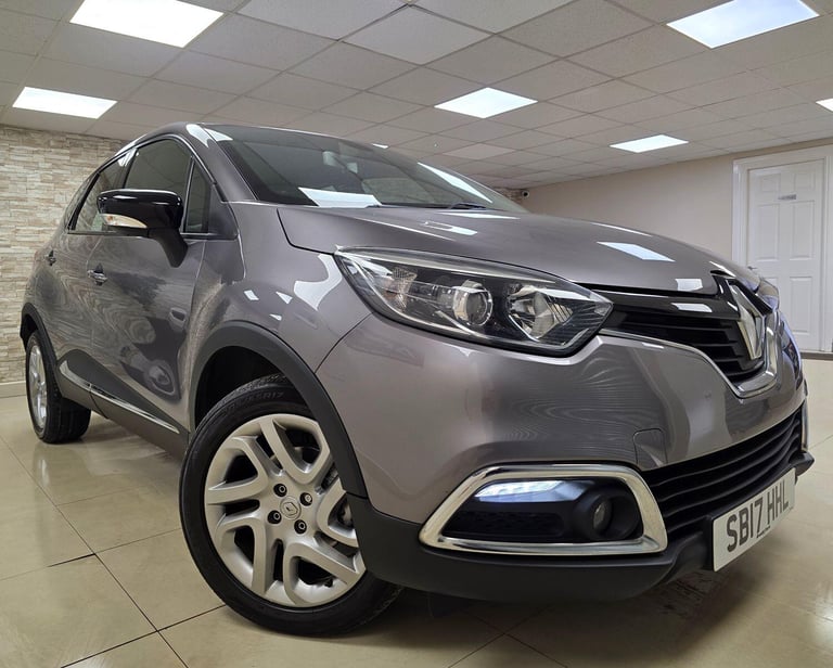 image for RENAULT CAPTUR 1.2 Dynamique Nav TCe 120 Grey Manual WARRANTY 12 MONTHS MOT
