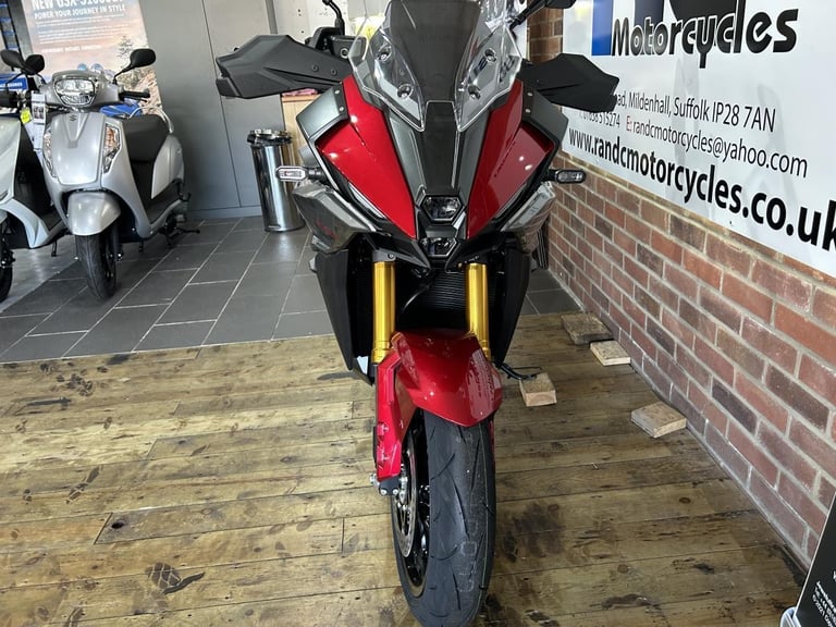 GSX-S1000GX+ Unridden Demonstrator , 0 miles, Candy Daring Red