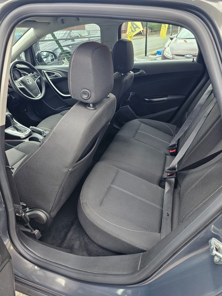 2012 Vauxhall Astra 2.0 CDTi SRi Hatchback 5dr Diesel Auto Euro 5 (165 ps) Hatchback Diesel Autom...