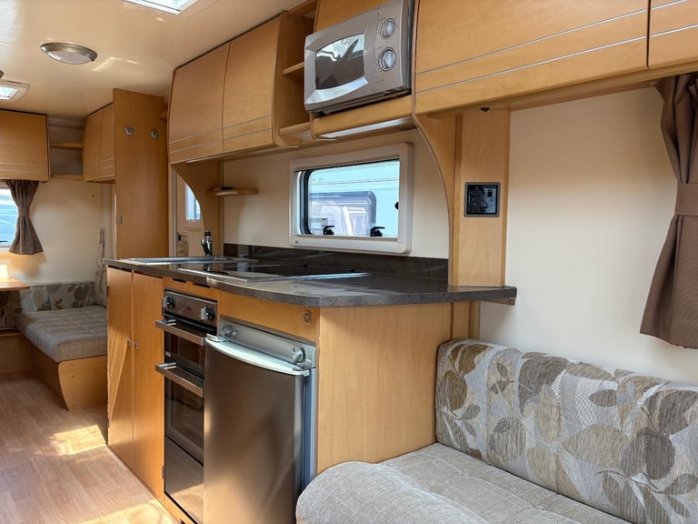 BAILEY OLYMPUS 525- 5 BERTH CARAVAN,DOUBLE DINETTE + MOTORMOVER