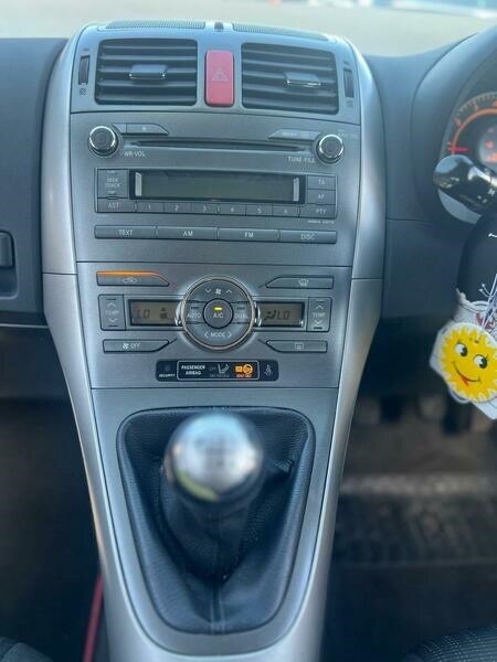 2009 Toyota Auris 1.6 V-Matic TR 5dr HATCHBACK Petrol Manual