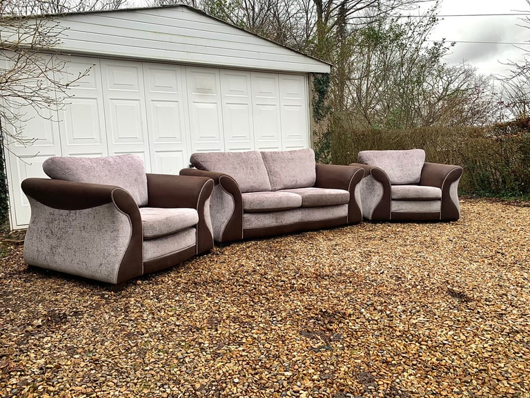 DFS Immaculate 3 Piece Suite (Delivery Available ) | in Chryston, Glasgow |  Gumtree