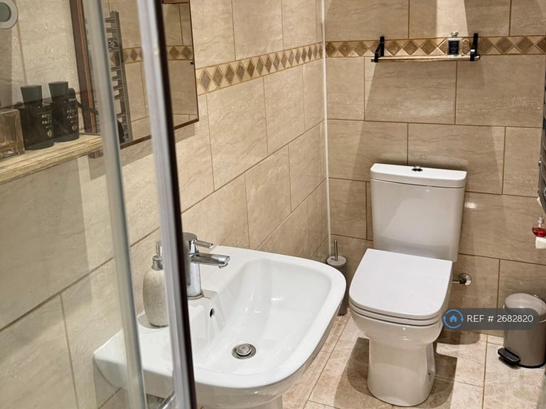 4 bedroom house in Wanlip Road, London, E13 (4 bed) (#2682820)