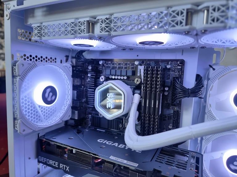 i7 12700, RTX 3070 8GB, 32GB RAM, High Spec Gaming PC.