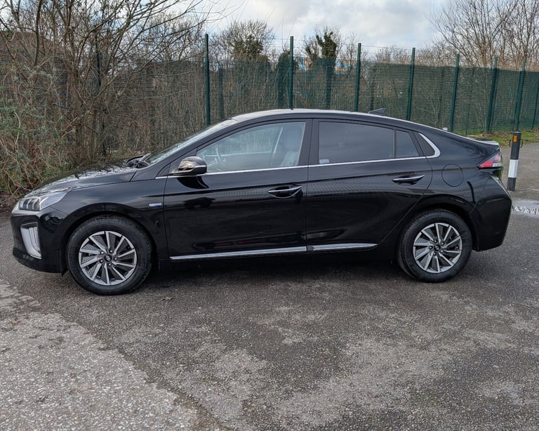 HYUNDAI IONIQ 38.3KWK PREMIUM | WARRANTY | ONLY 6,243 MILES | EXCELLENT CONDITION | NOT PCO