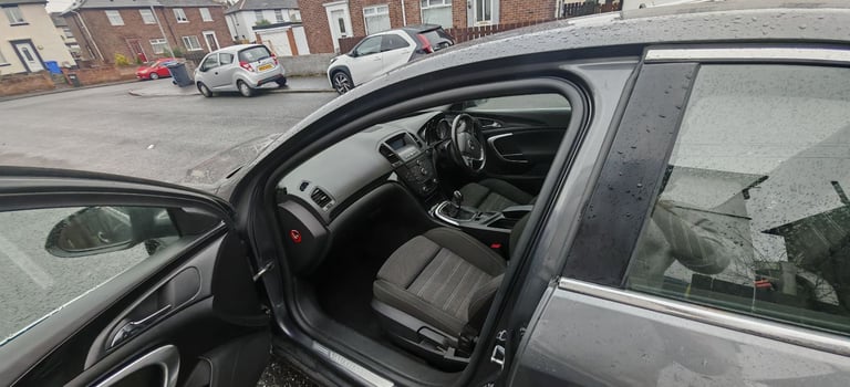 Vauxhall, INSIGNIA, Hatchback, 2010, Manual, 1796 (cc), 5 doors