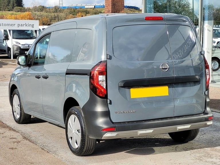2023 Nissan Townstar TCe Acenta 130ps Euro 6 with Car Play, Air Con, Parking Sensors &amp; 1 Owne...
