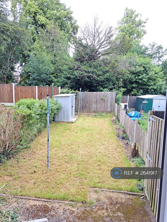 2 bedroom house in Edensor Road, Sheffield, S5 (2 bed) (#2641917)