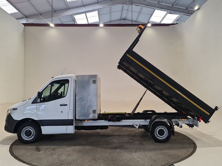 MERCEDES-BENZ SPRINTER 2.0 315 CDI PROGRESSIVE L3 RWD 150 BHP TIPPER DIE