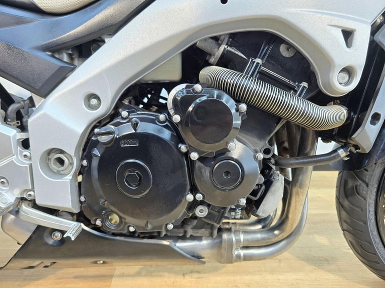 Suzuki GSR600 Blue 2006 - Crash Bungs, Adjustable Levers, Gear Indicator