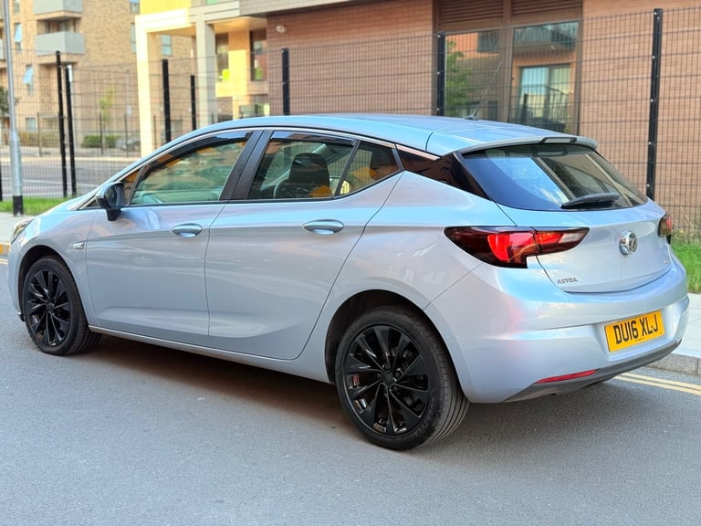 2016 Vauxhall Astra 1.6 CDTi 16V Design 5dr HATCHBACK Diesel Manual