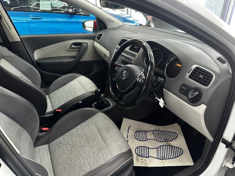 VOLKSWAGEN POLO 1.2 TSI beats 2017