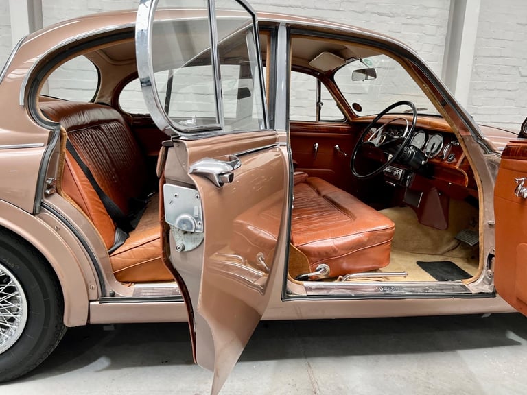 1965 Daimler V8 Petrol Automatic