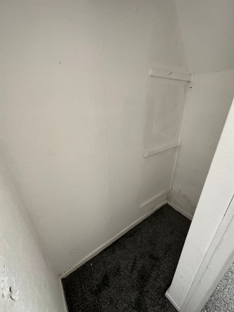 Beautiful 4 bedroom house to rent in ( IG11) Area