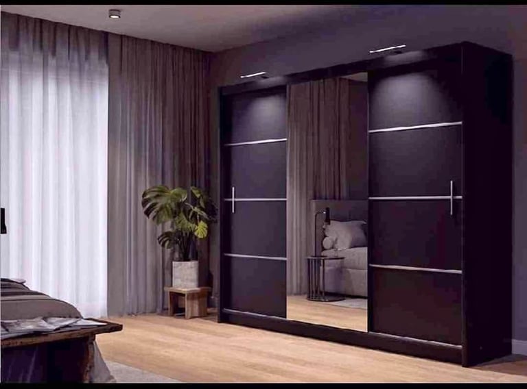 ♥️Beautiful 2,3 door sliding wardrobe with Plenty of pace for hanging and shelves.♥️🥳 cash on deliv