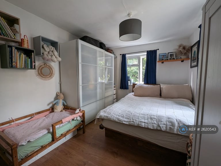 1 bedroom flat in Birkbeck Road, London, W3 (1 bed) (#2620543)