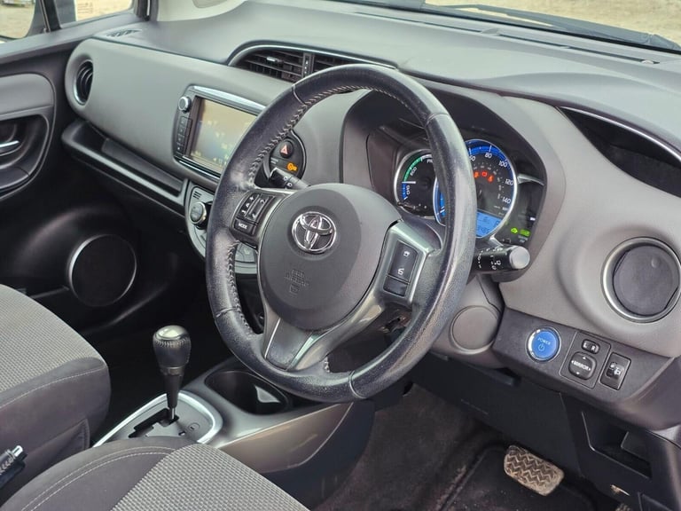2016 Toyota Yaris 1.5 VVT-h Icon Hatchback 5dr Petrol Hybrid E-CVT Euro 6 (101 ps) Hatchback Hybr...
