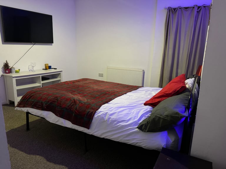 Furnished Large Double Rooms for rent