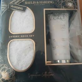 image for Bayliss & Harding Gift Set. £5