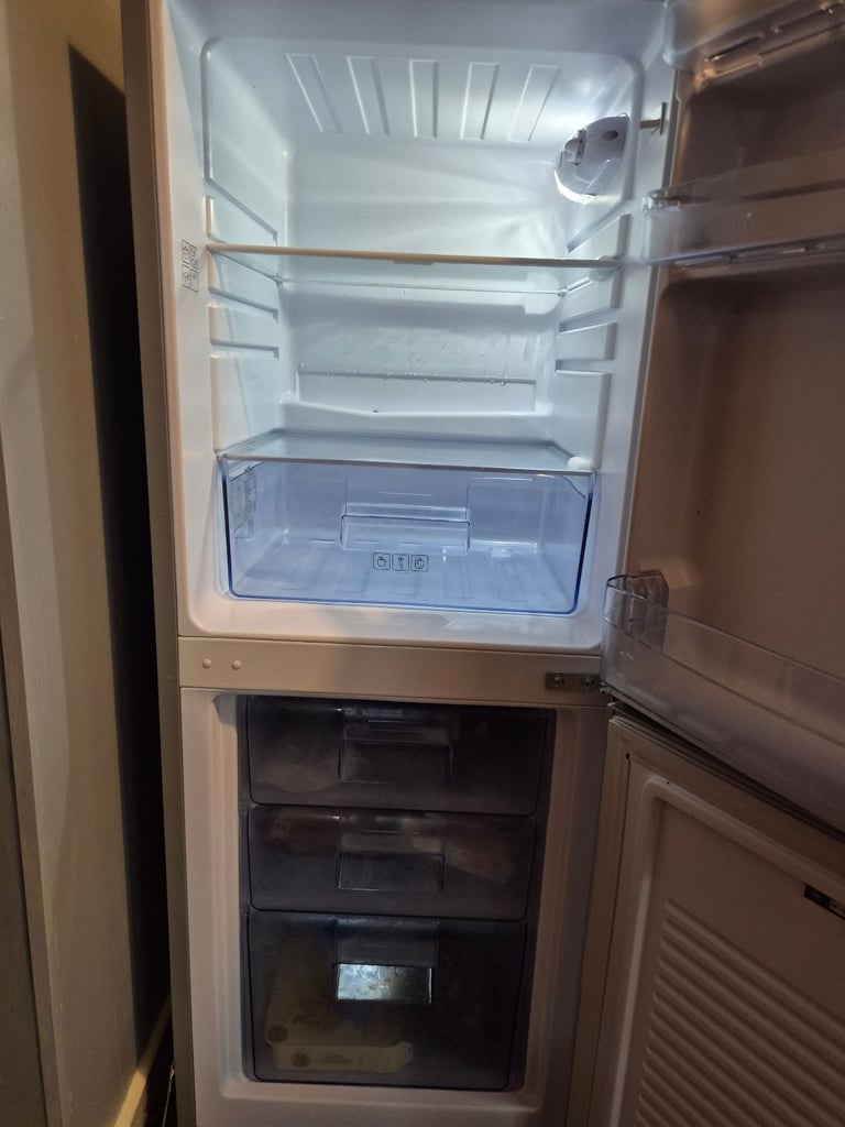 Electriq fridge freezer 80ltr