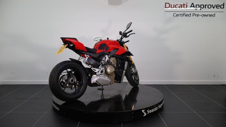 DUCATI STREETFIGHTER V4 S - 2020 - 14100 MILES