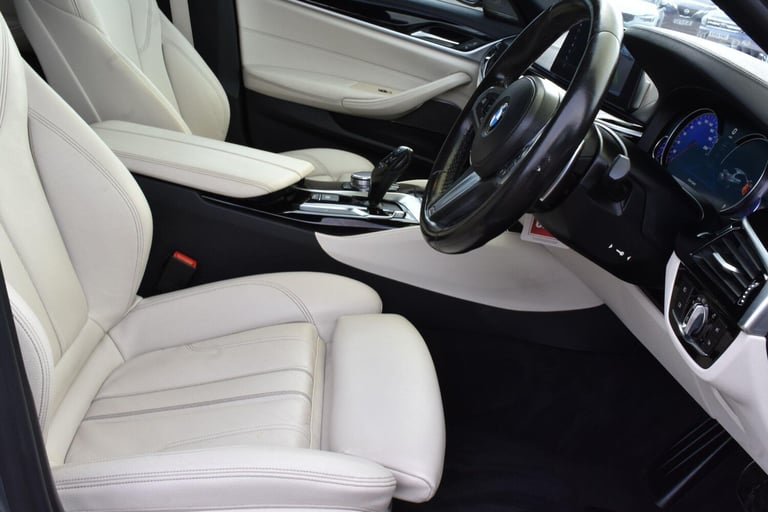 2017 BMW 5 Series 2.0 520d M Sport Auto Euro 6 (s/s) 4dr Diesel