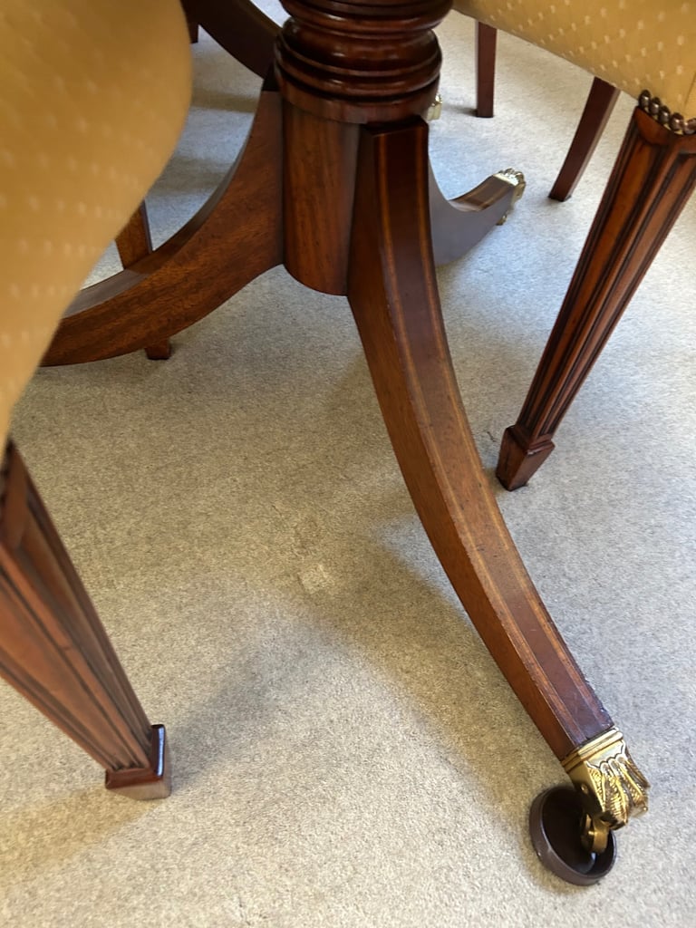 Dining table a chairs -  mahogany 