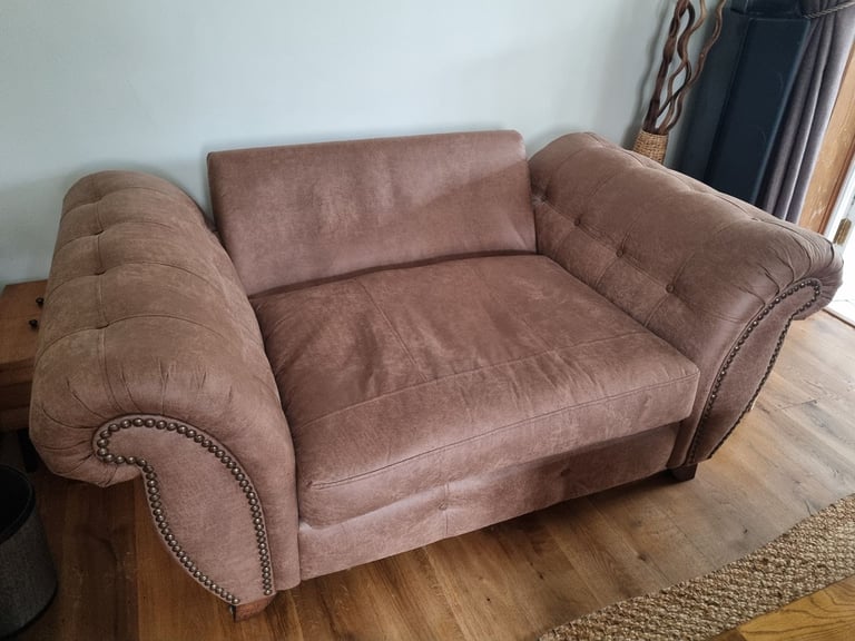 image for Large Single Seat Cuddle Sofa